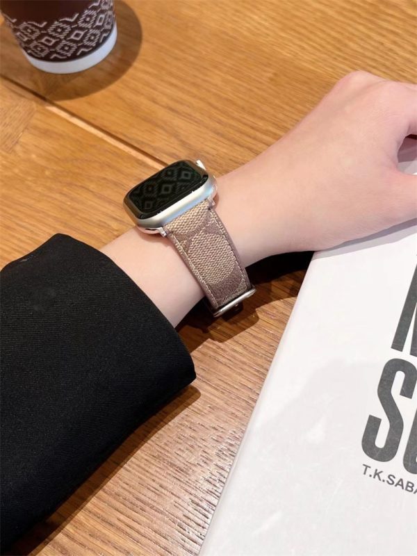 コーチ apple watch バンド レザー アップルウォッチ バンド ・ベルト 人気ブランド coach メンズ おしゃれ iwatch S10 バンド 女性 本革 apple watch レザー バンド
