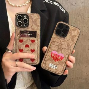 コーチ iphone16/16pro ケース coach iphone16e ケース ブランド メンズ お 揃い カップル iphone15/14 ケース ハート柄 iphone ケース カード 収納 ハイ ブランド